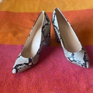 NWT Nine West Size 11 M All man made materials